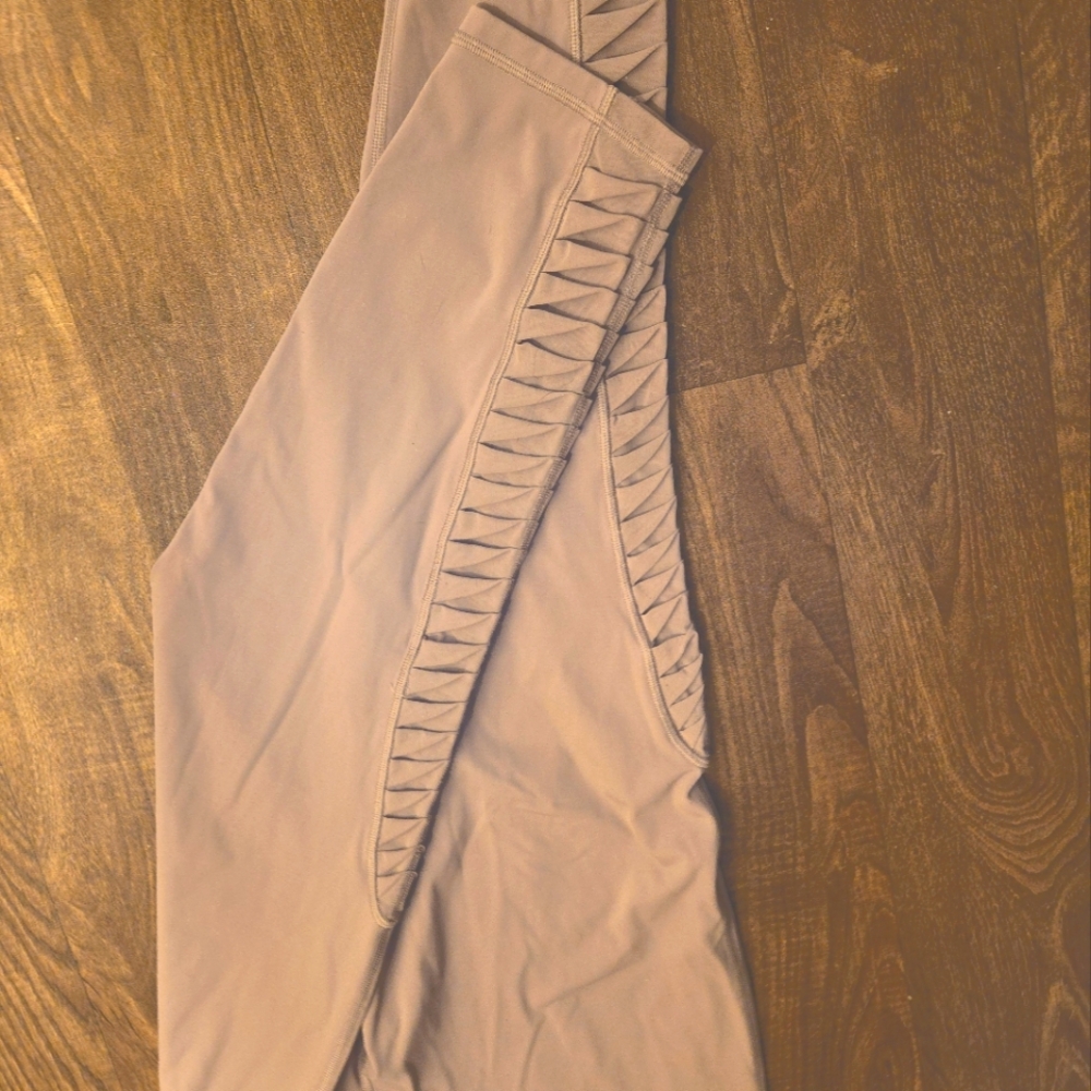 Workout pants